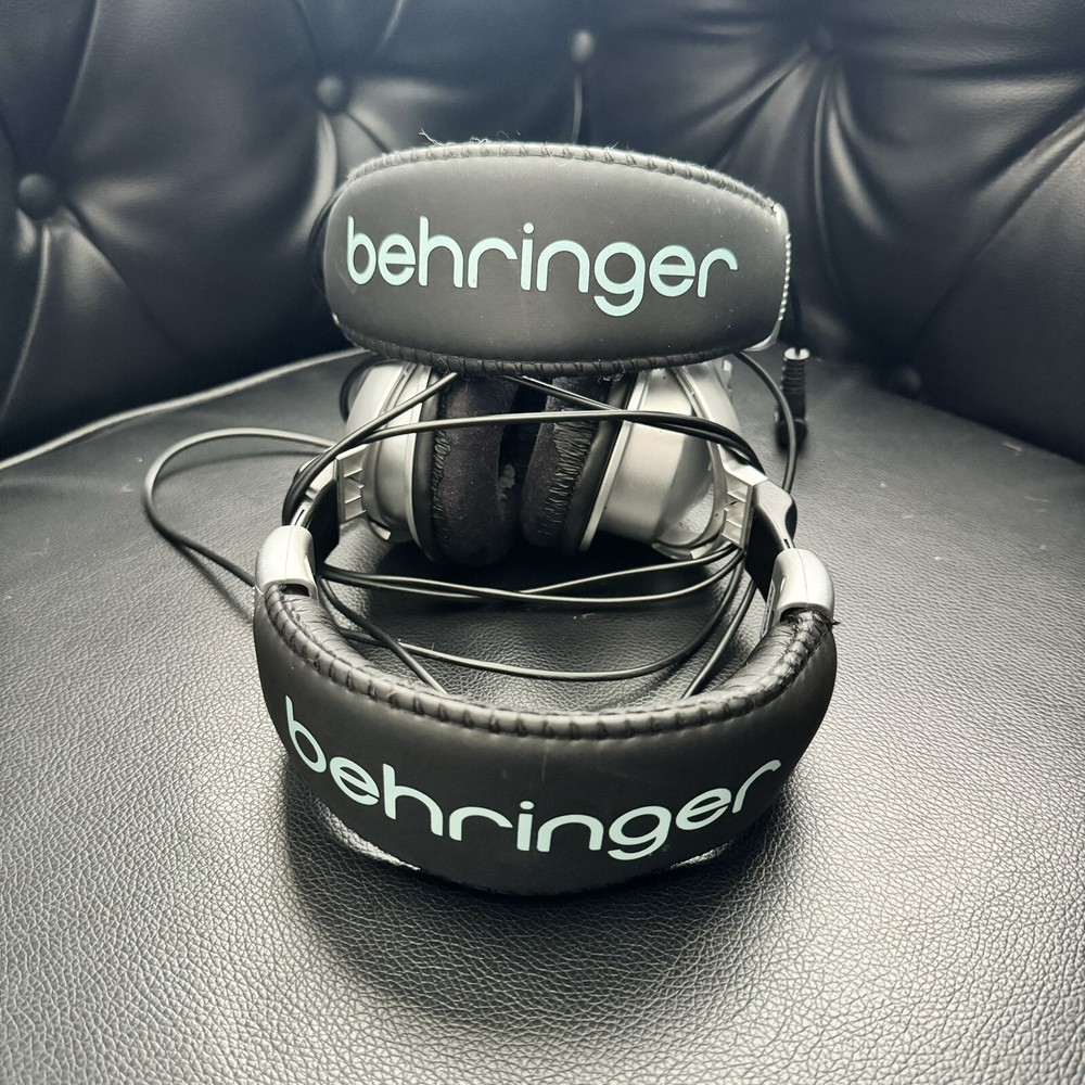 2 Behringer HPS3000 High-Performance Studio Over Ears Headphones