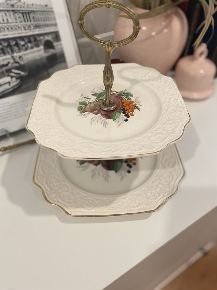 Tier Service Plate Crown Devon England