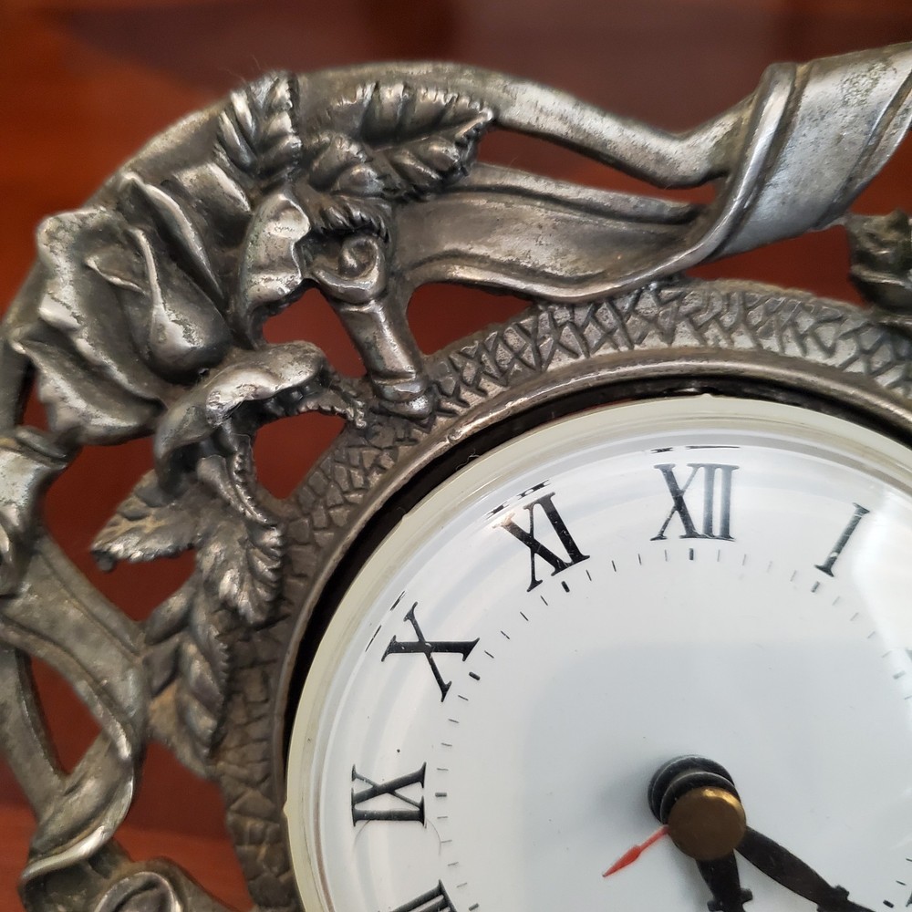 Glory Land Desk Clock