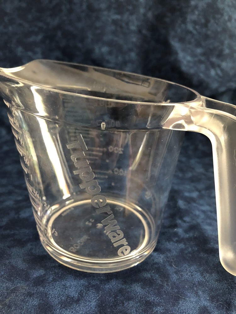 Tupperware Clear Acrylic MEASURING CUPS 1 CUP & 2 CUP Sizes