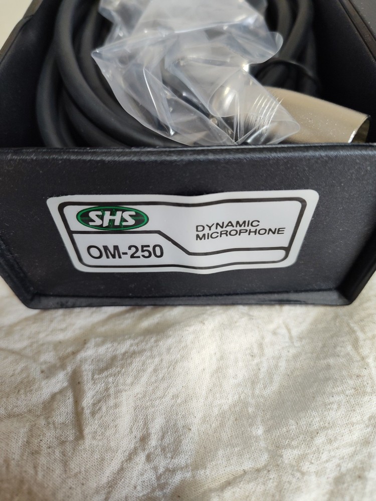 SHS OM-250 Dynamic Microphone B13