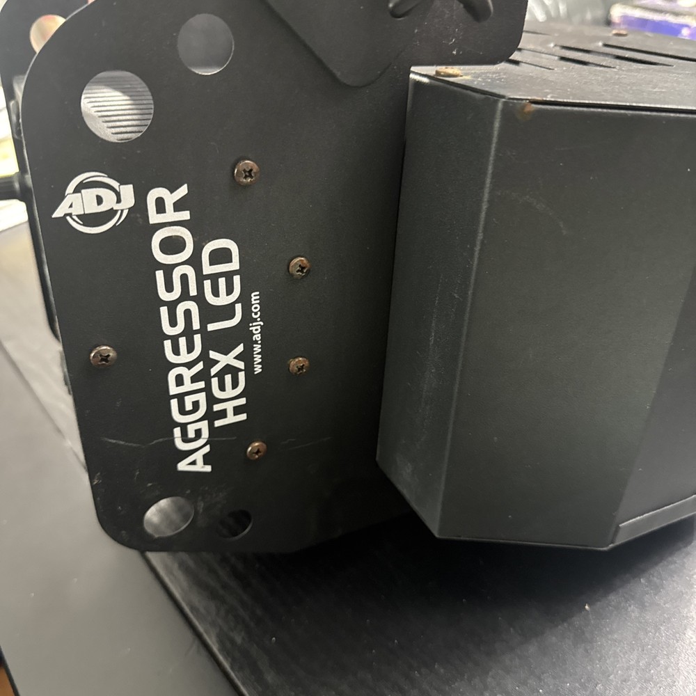 American DJ AGGRESSOR HEX LED Multicolor