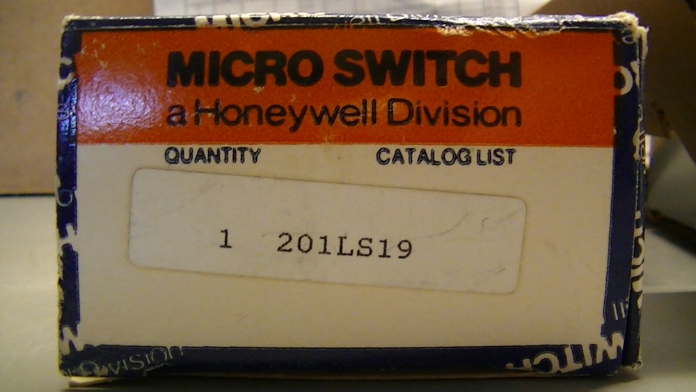 MICRO SWITCH limit switch side rotary w/roller lever 201LS19 plug in model