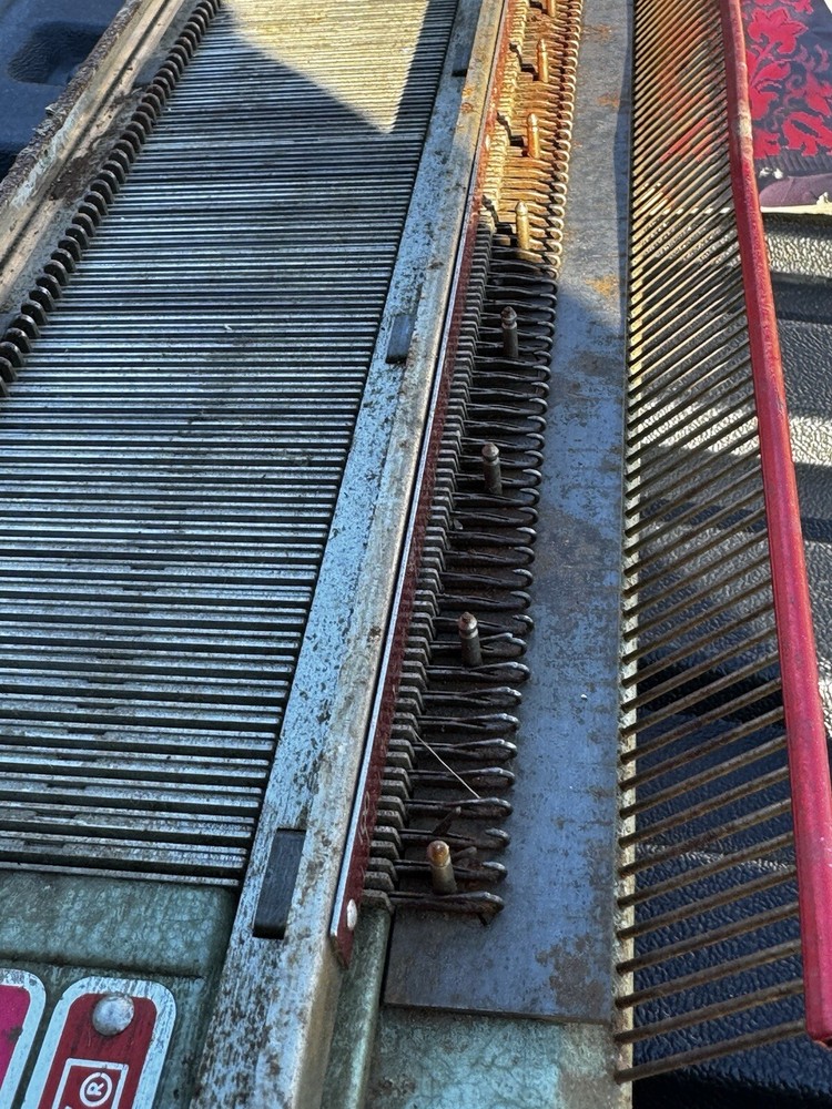 Passap M-201 Speed-O-Knit Flat Bed Knitting Machine ~ Untested w Tools! READ
