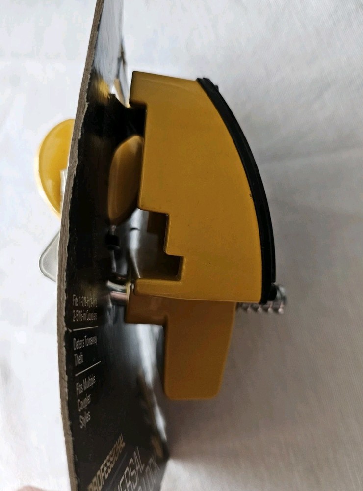 Reese TowPower Professional Universal Coupler Lock