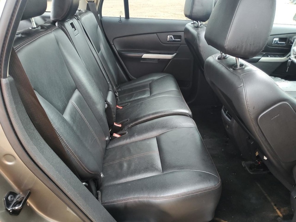 EDGE 2013 Glove Box 4889861