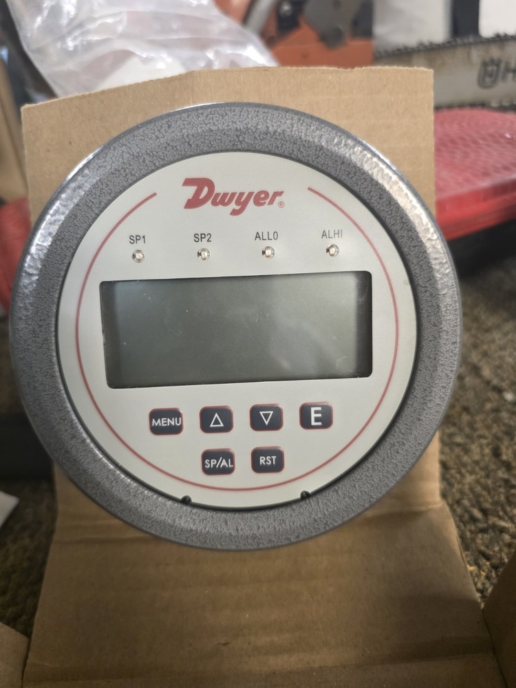 Dwyer DH3-015, New