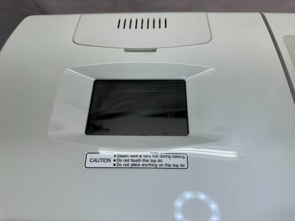 Breadman Ultimate Bread Machine Maker TR2200C Horizontal Pan -USED/WORKS