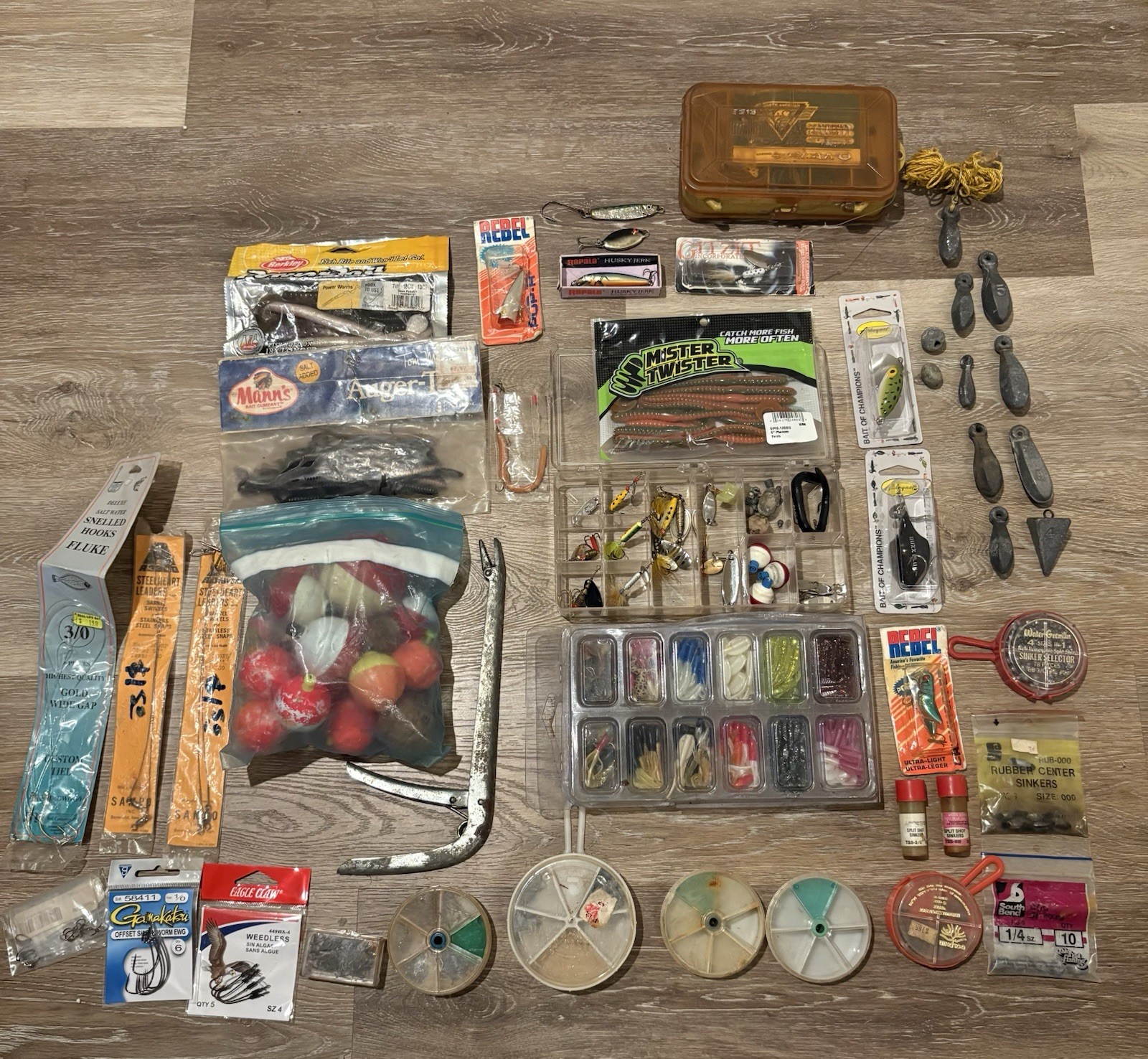 Fishing Bundle: Lures, Sinkers, Hooks, Bobbers, Tackle Box & Misc - Fast Ship!