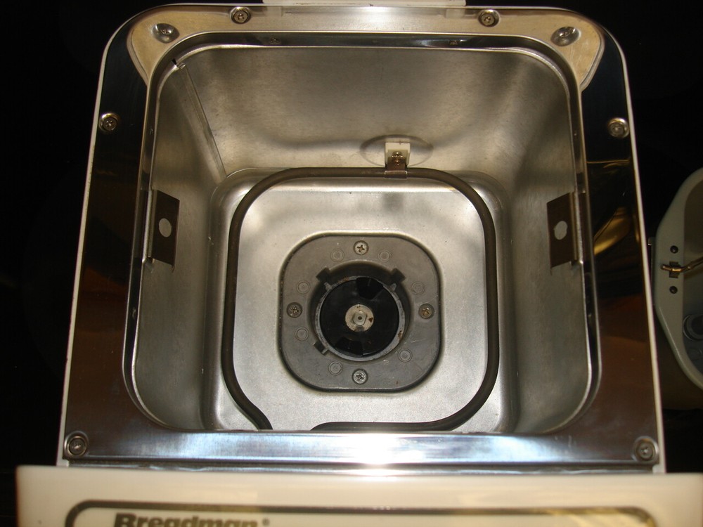 Breadman TR-440 Automatic Bread Maker 1.5 Lb Loaf Homemade Bread Machine EUC