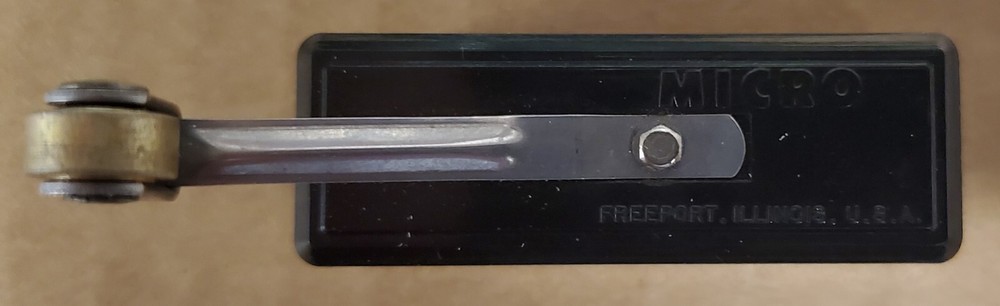 NEW OPEN BOX MICRO SWITCH, BZ-2RL2 ROLLER LEVER LIMIT SWITCH