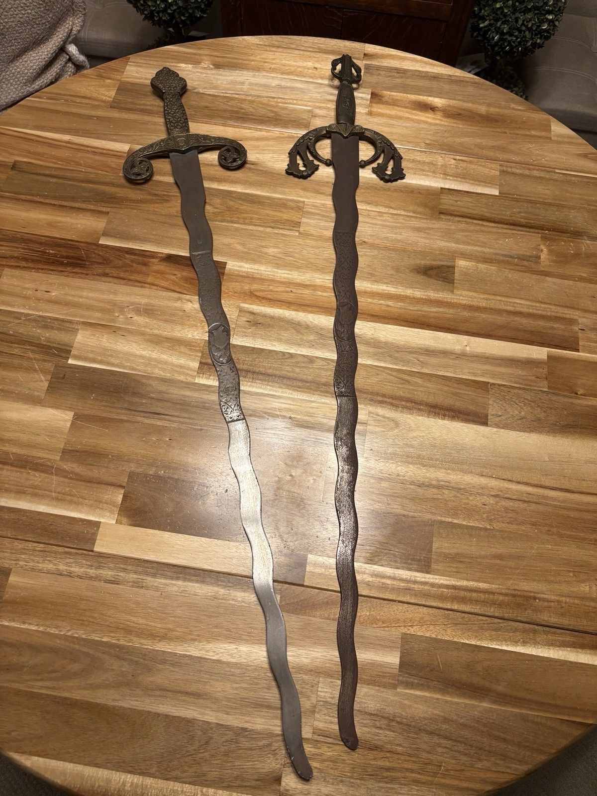 Vintage decorative Set Of Swords, Preowned