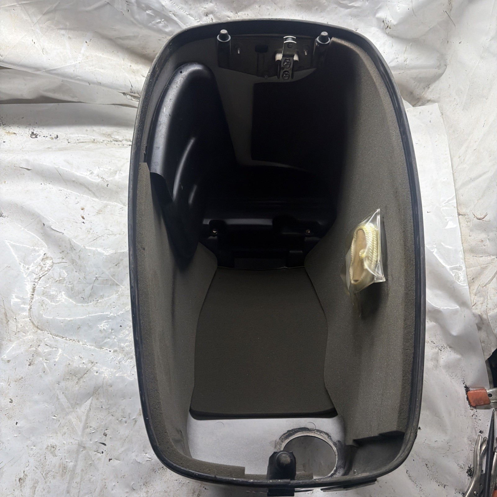 828178 Mercury Engine Cover Cowling Top Cowl 40 50 HP