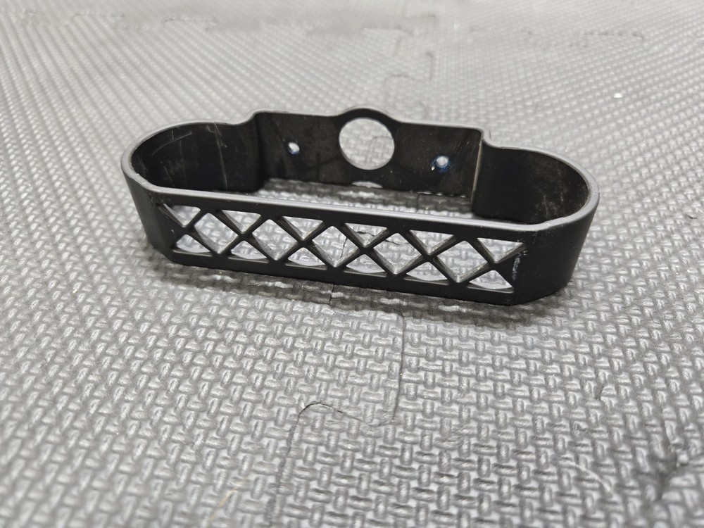 Mathews 6 Arrow Web Quiver Cage