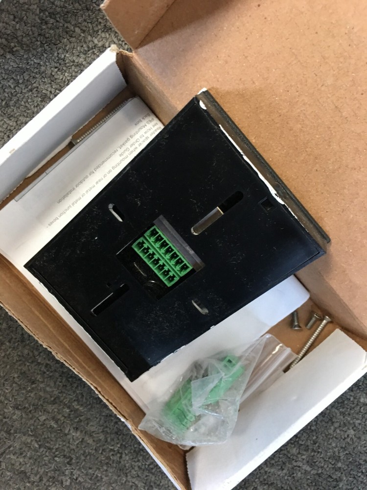 HID 920MPTEKMA0GA multiCLASS RP40EKTB Wall Switch Reader - used