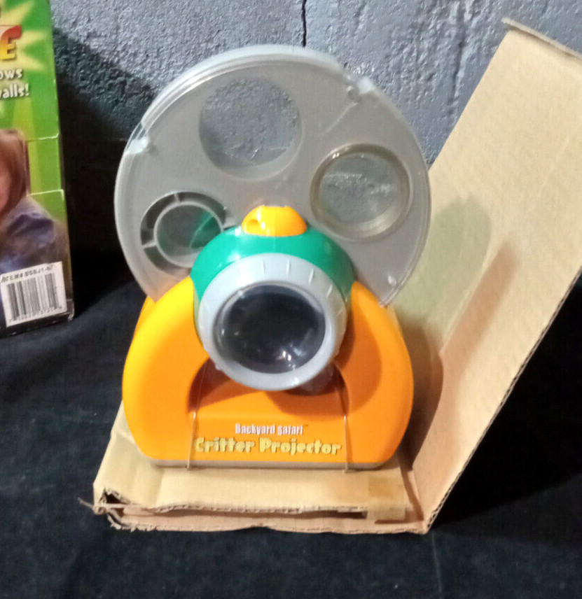 Summit Toys Backyard Safari Critter Projector