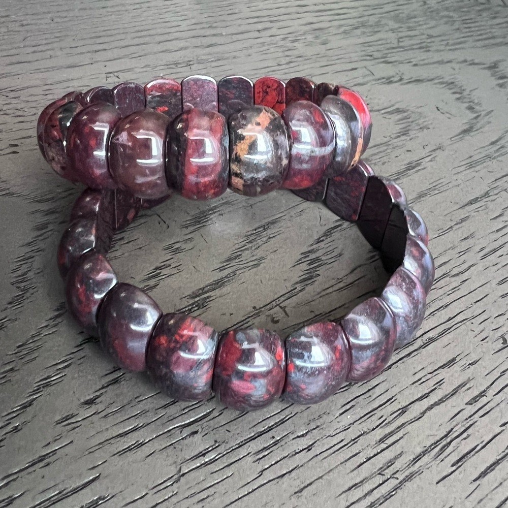 Chicken blood soft bangle 7’ (one)