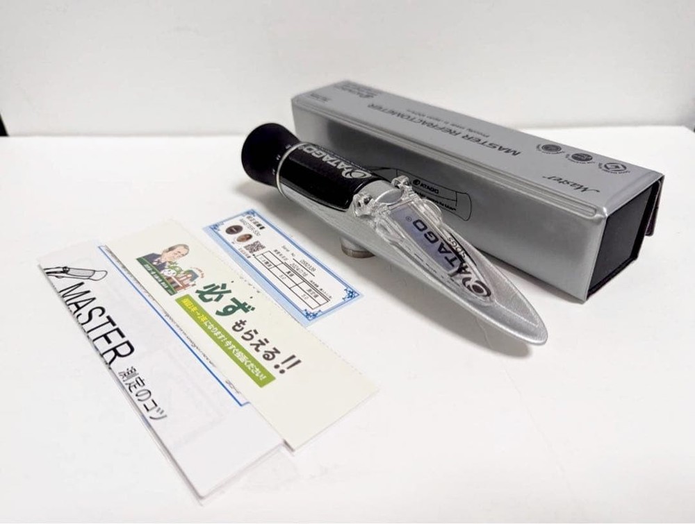 ATAGO MASTER-53α Handheld Refractometer Brix 0-53% IP65 Model almost unused