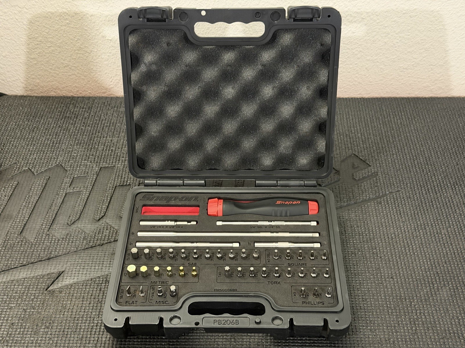 Snap-on 44 Piece Ratcheting Screwdriver Master Set RED Foam USA🇺🇸- SGDMRC44FR