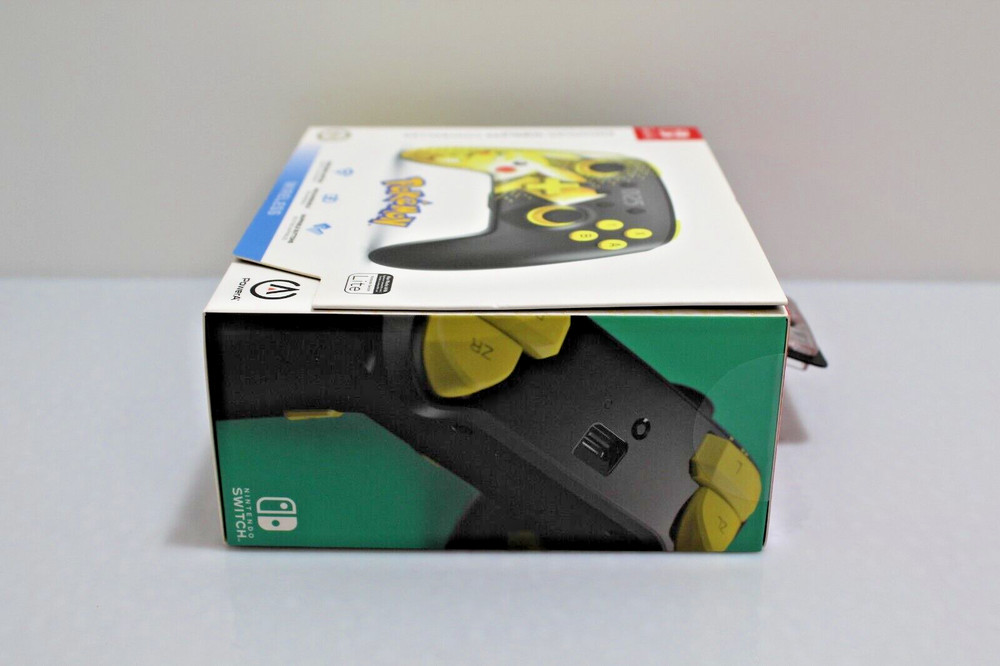 Nintendo Switch; Enhanced Wireless Controller - Pokemon