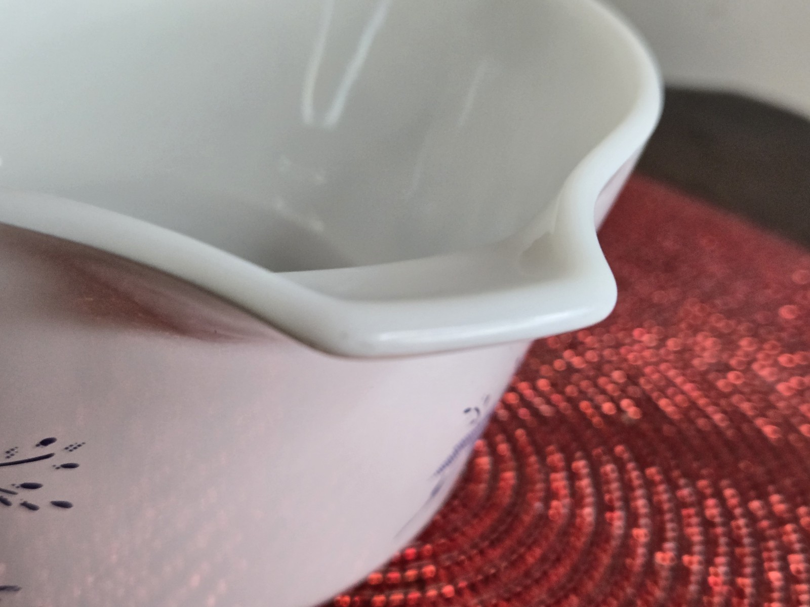 VINTAGE PYREX COLONIAL MIST ROUND 1.5 L CASSEROLE DISH 474-B NO LID