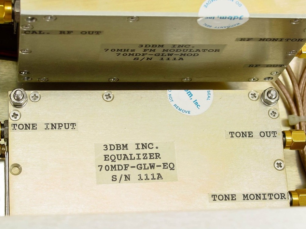3dbm 70MDF-DAT-GLW Dual-Channel RF Satcom Signal Modulator - 19" Chassis