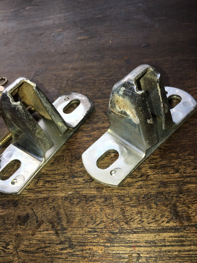 Merceds-Benz R107 Convertible Tonneau Hinge Pair