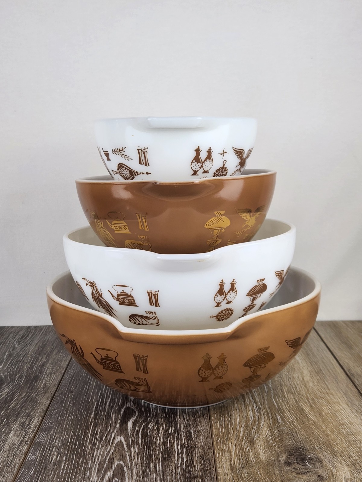 Pyrex Early American Cinderella Nesting Bowls - Set of 4 - Retro Kitchenware