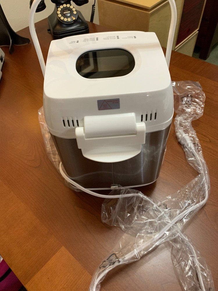 Cook's Essentials Kitchenware 1.5-LB. Stainless Steel Breadmaker with White