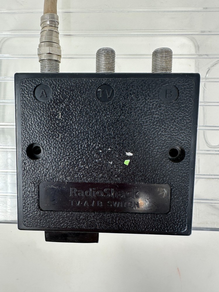 A & B Push Button Switch Cable TV Selector | RadioShack | 2 Inputs AB 1 Output