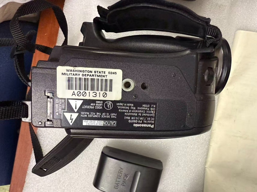 Panasonic PV-D506D Camcorder with bag