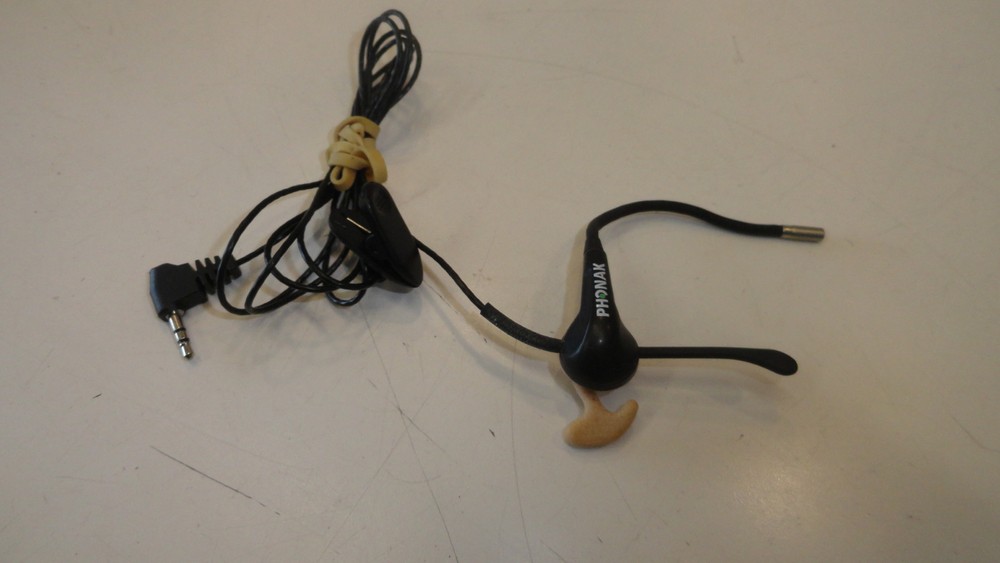 BB1: Phonak Lightweight Over Ear Wired Microphone Mic