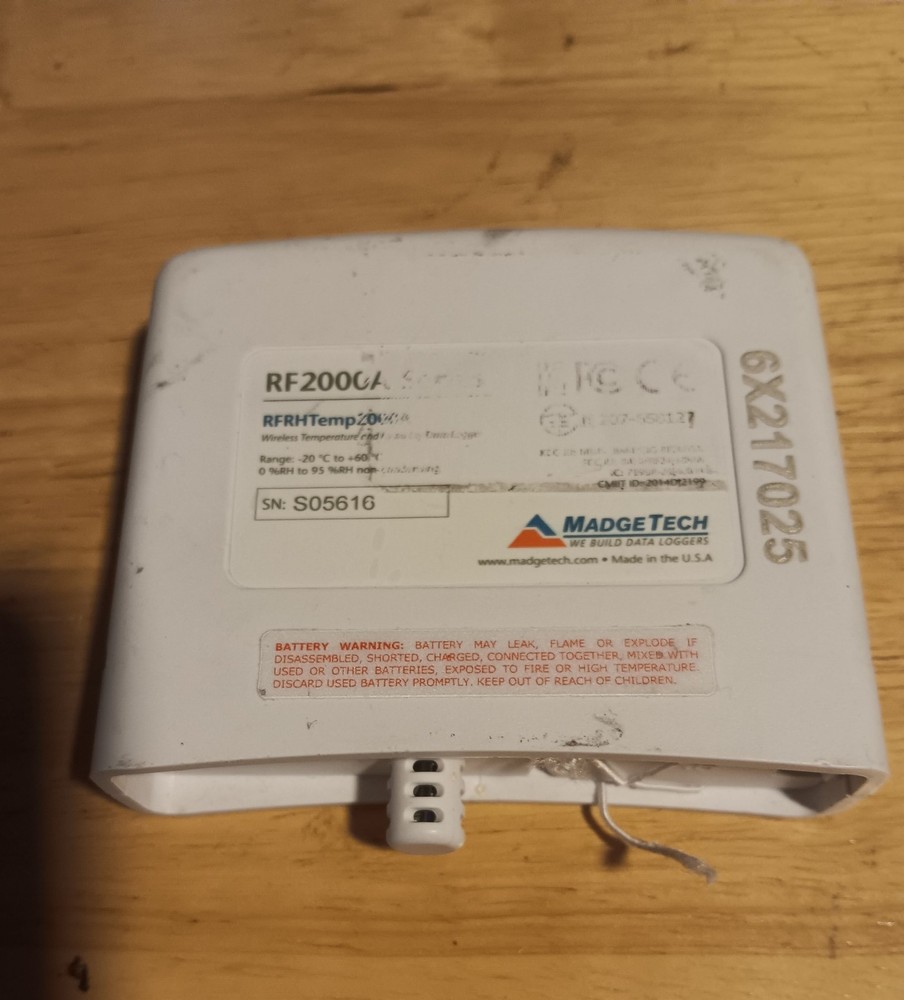 MadgeTech RFRHTemp2000A - Wireless Temperature/Humidity Data Logger, LCD screen