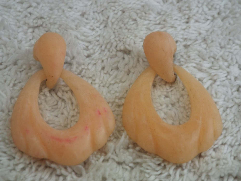 Peach Hoop Pierced Earrings (D41)