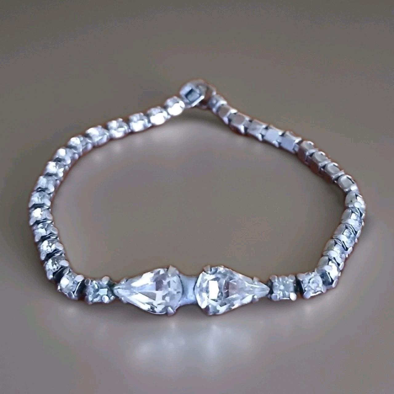 Vintage Joseph Weisner Silvertone Clear Rhinestone Tennis Bracelet 6.5"