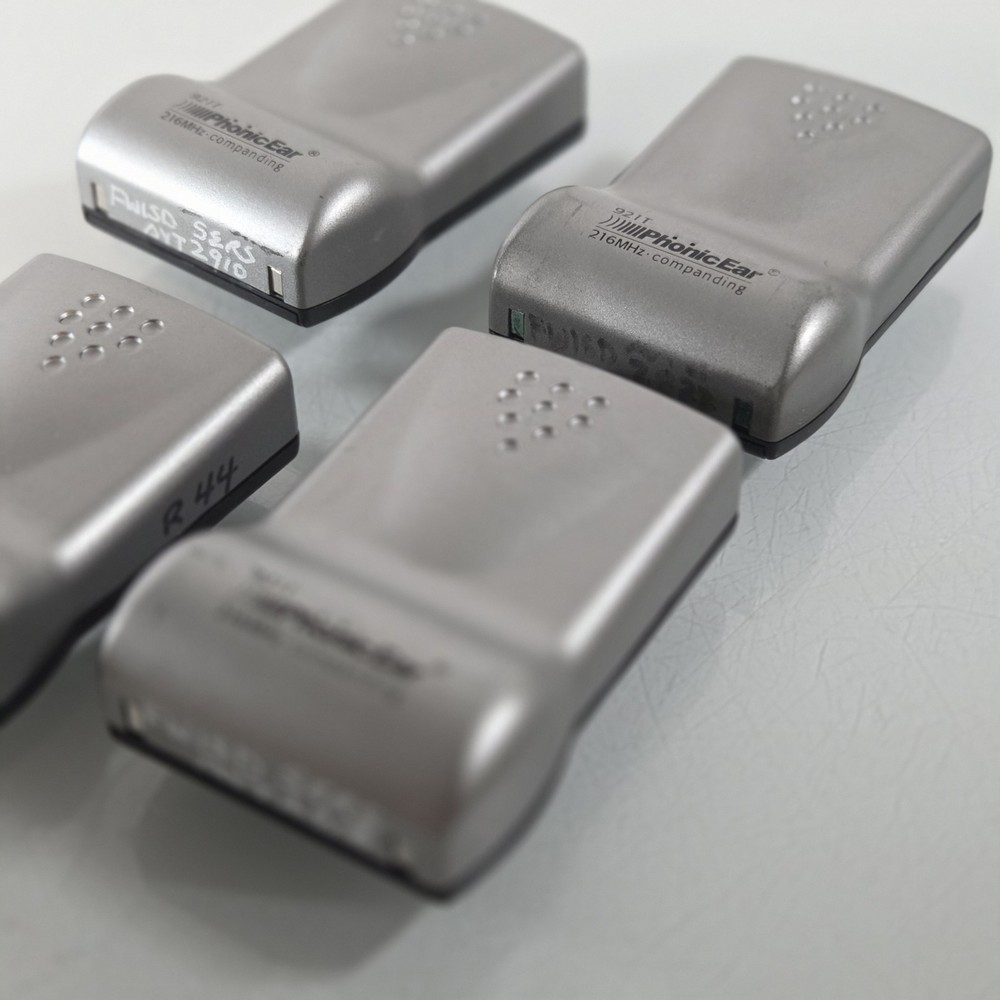 4 Bodyworn Transmitter 921T Radium 216MHz Phonic Ear UNTESTED - 1 DOESNT TURN ON