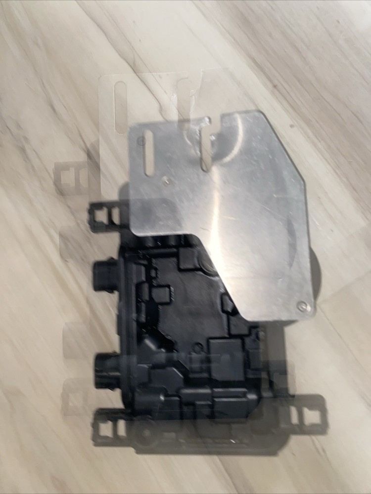 Enphase IQ7-60-2-US Microinverter USED