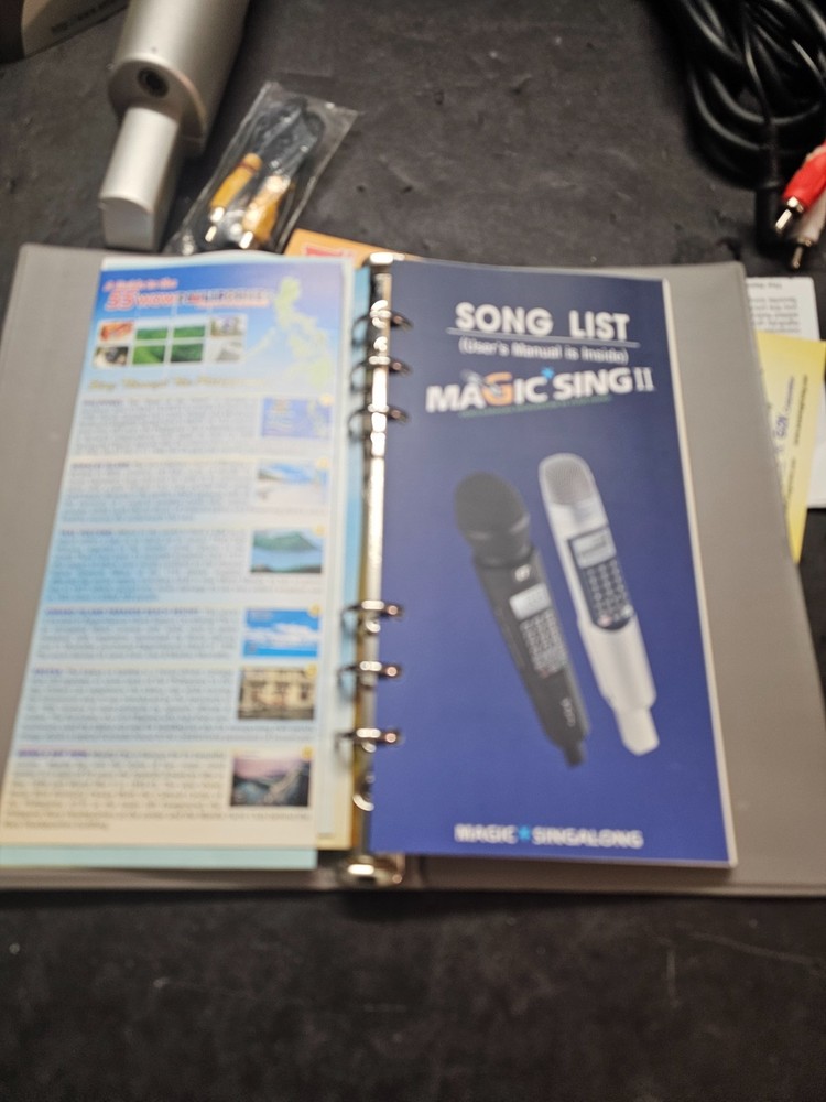 Magic Sing ll Enter Tech Karaoke Microphone LP000012 w/ Case, Book, Cords Backup