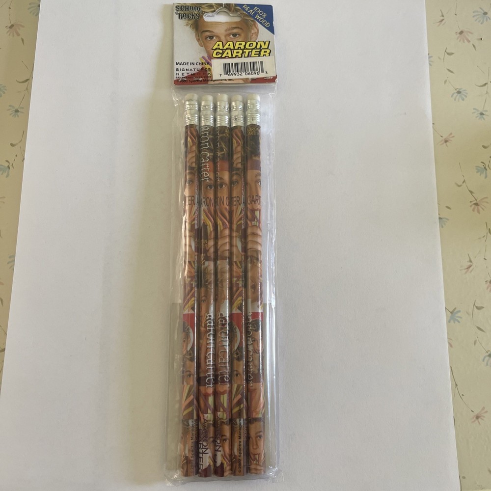 2002 Aaron Carter 5 Set Of #2 Pencils With Book Mark
