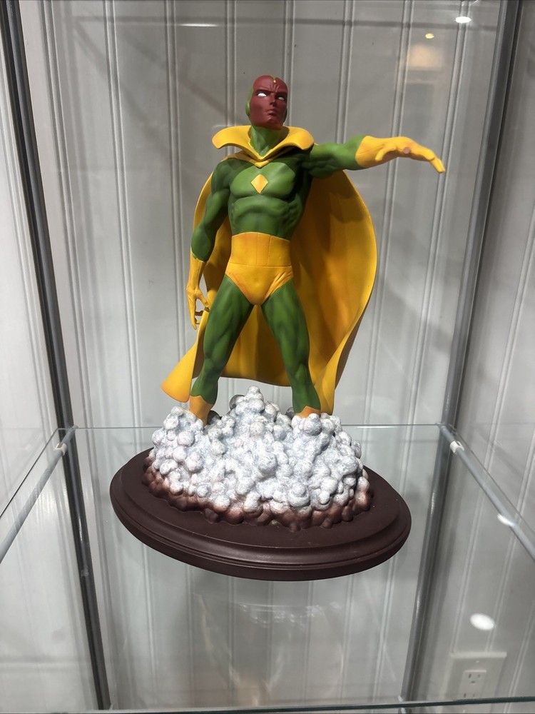 DIAMOND MARVEL PREMIER COLLECTION COMIC THE VISION STATUE - Read Description