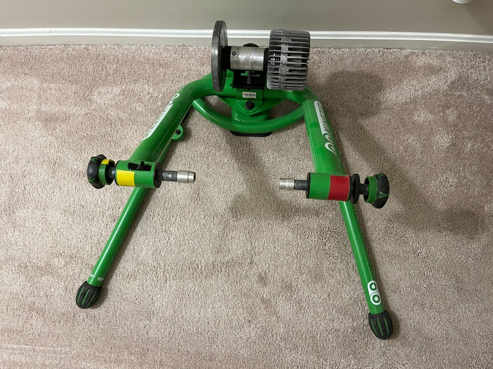 Kinetic Rock and Roll | Smart - Fluid Resistance Trainer & CycleOps Riser Block