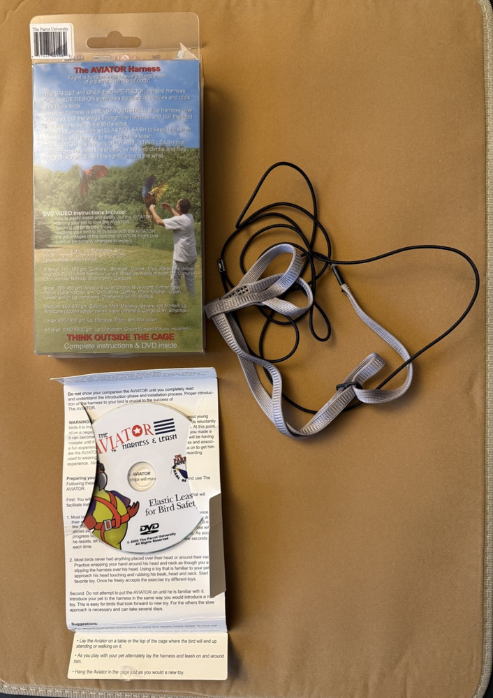 Aviator Harness & Leash Medium Silver The Parrot University with DVD