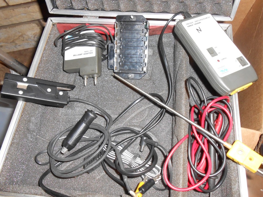 tek true rms multimeter /scope with extras thm565