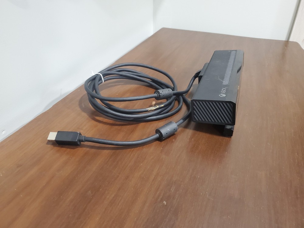 Microsoft Xbox One Kinect Sensor Bar - Black, Model 1520 [Used]