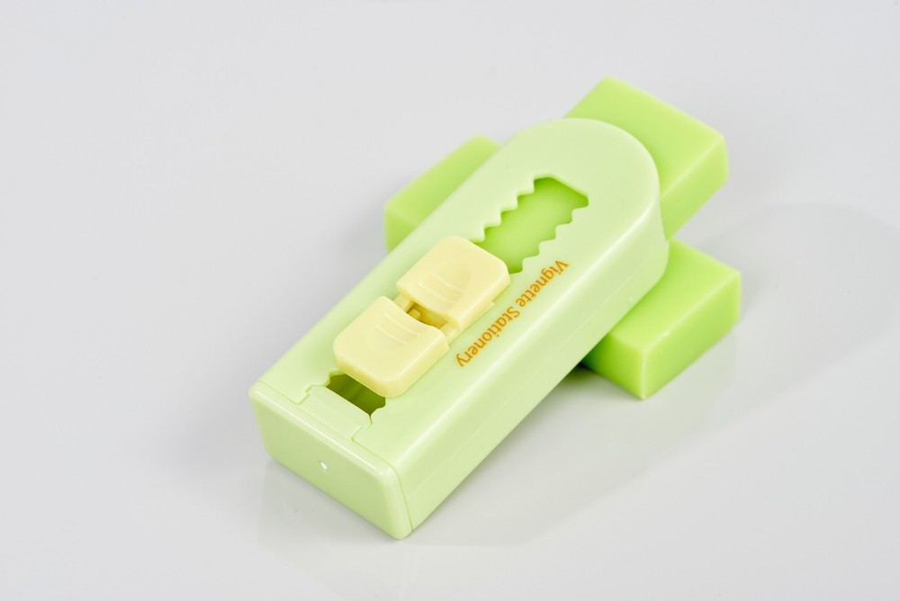 Retractable Eraser with Extra Refill Soft Rubber Break Resistant School Student