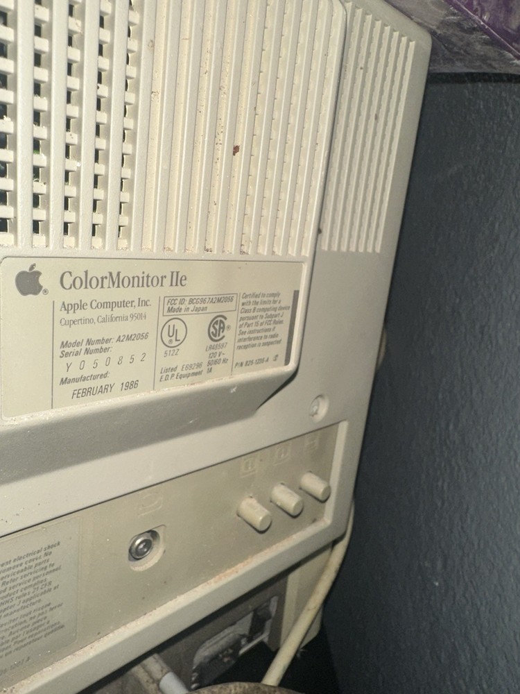 Apple 2e Vintage Desktop Computer