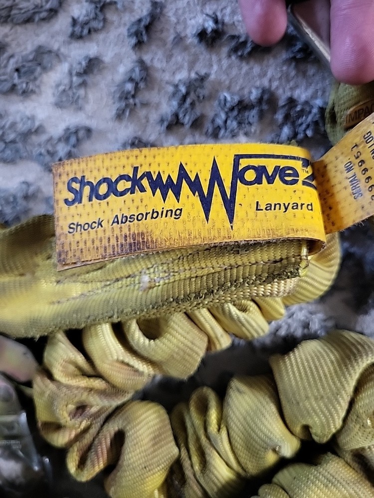 Dbi SALA SHOCKWAVE 2 Shock Absorbing Lanyard Bundle