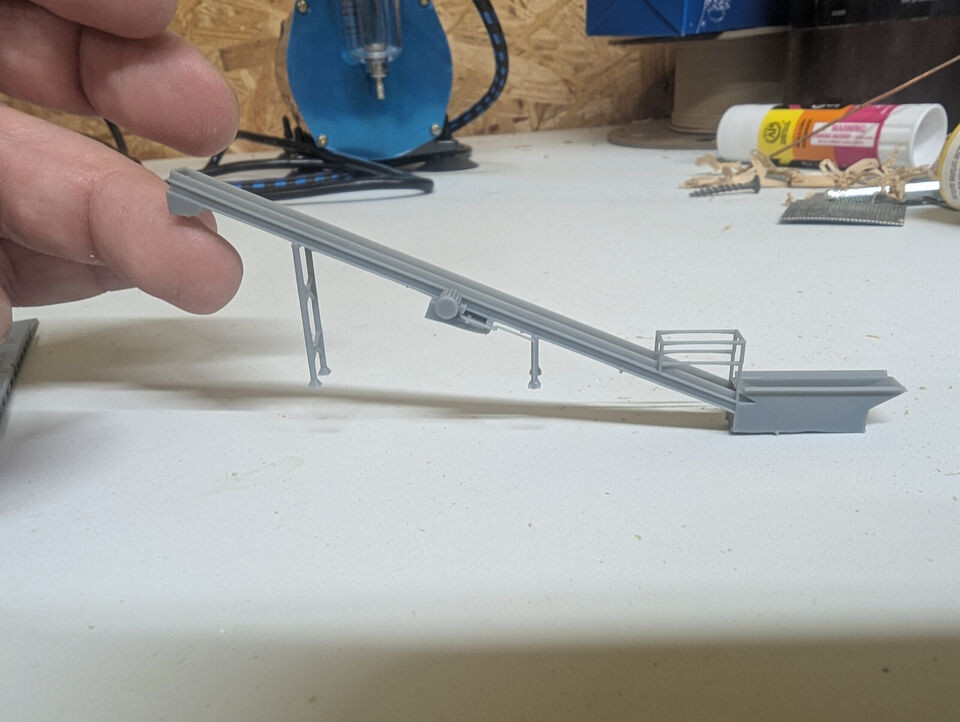 N Scale conveyor