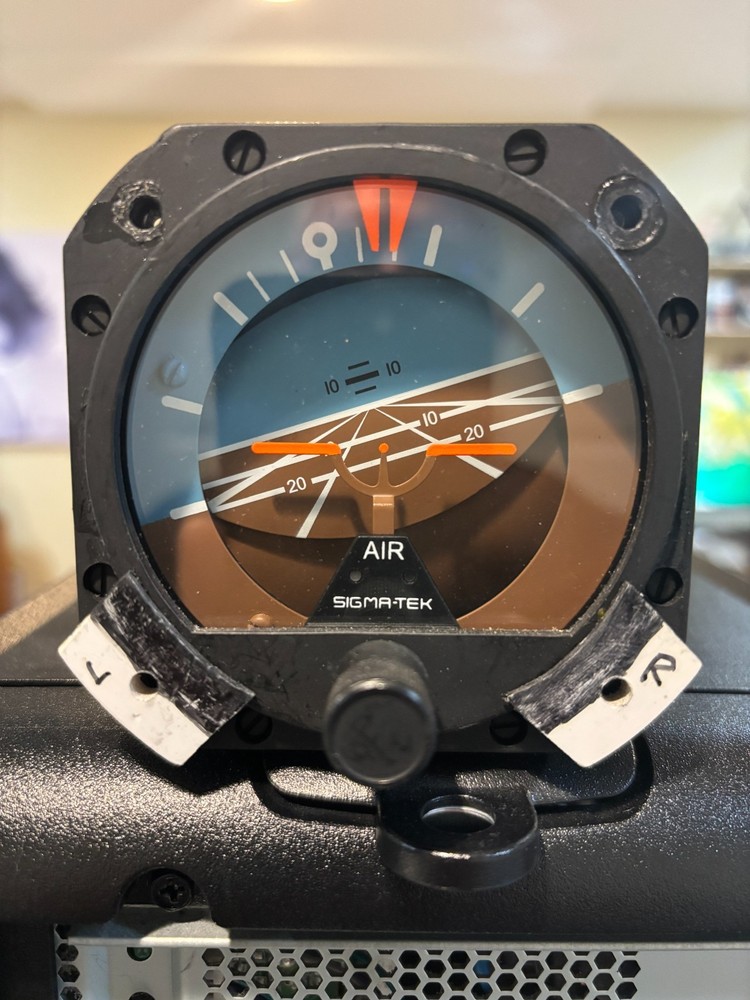 Sigma Tek Attitude Gyro Model 50008-36