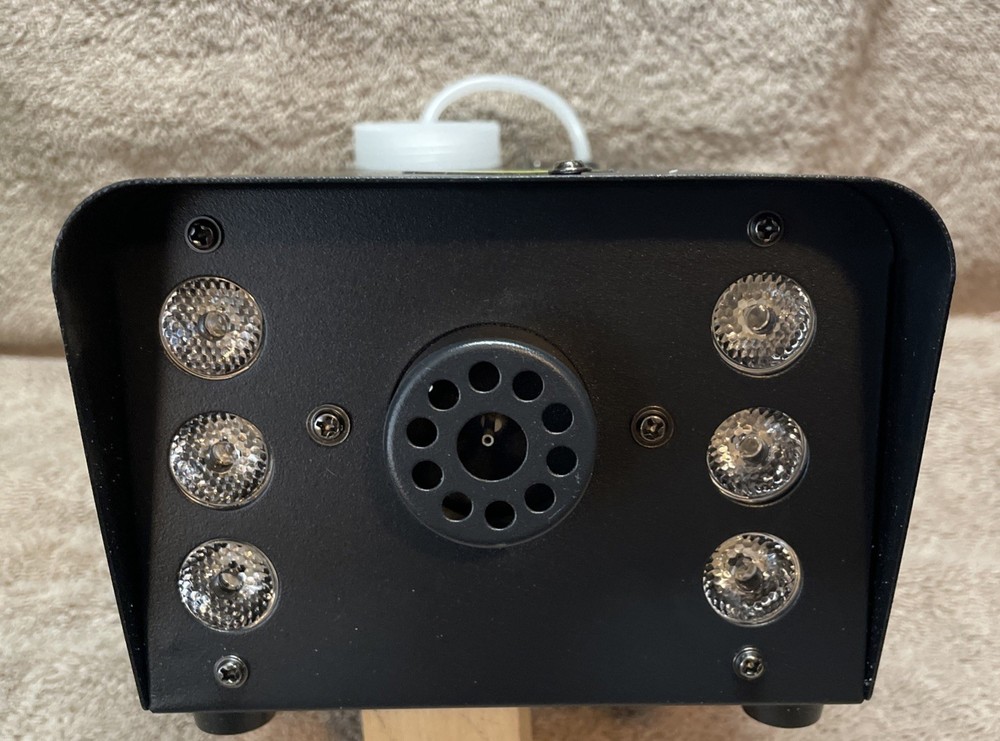Fog Machine / Remote Control With 6 RGB LED lights